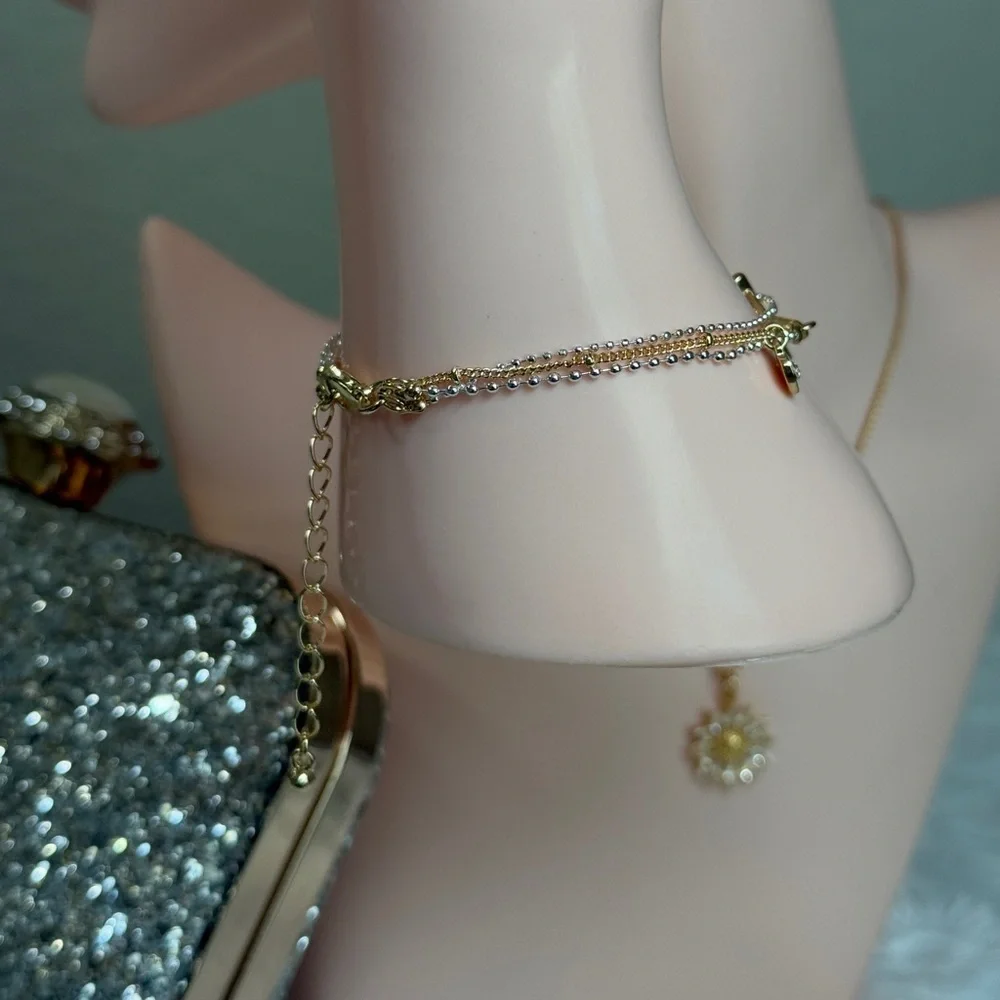 ⚜️❤️🔥 Gold Cross Charm Bracelet ⚜️ - Picture 6 of 9